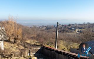 Pensiune/Vilă la roșu P+E+M în Sărata - Poză 27