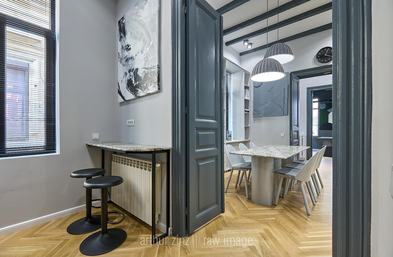 Birou amenajat | Mobilat si utilat | Cladire consolidata si renovata - Poză 12