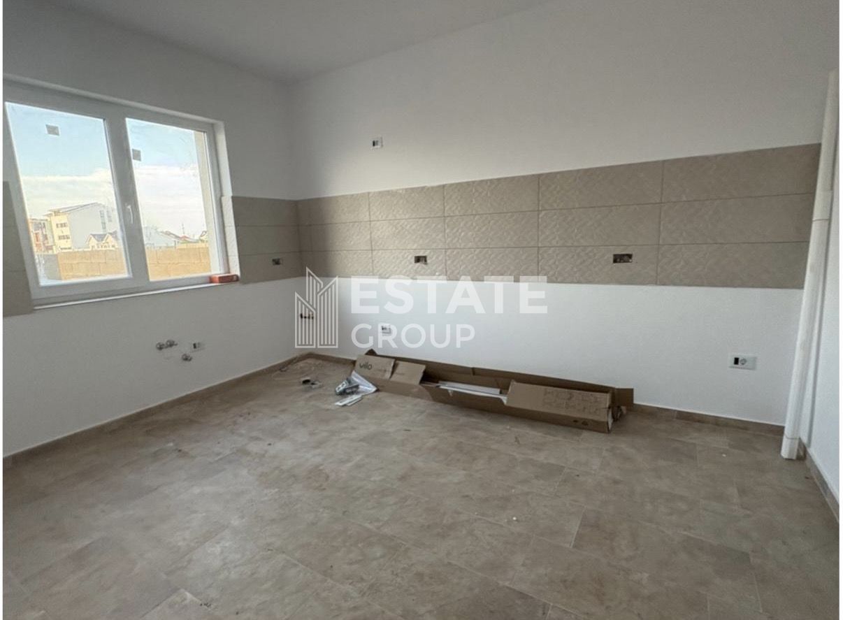 Duplex cu 5 camere in Mosnita Noua - Poză 4