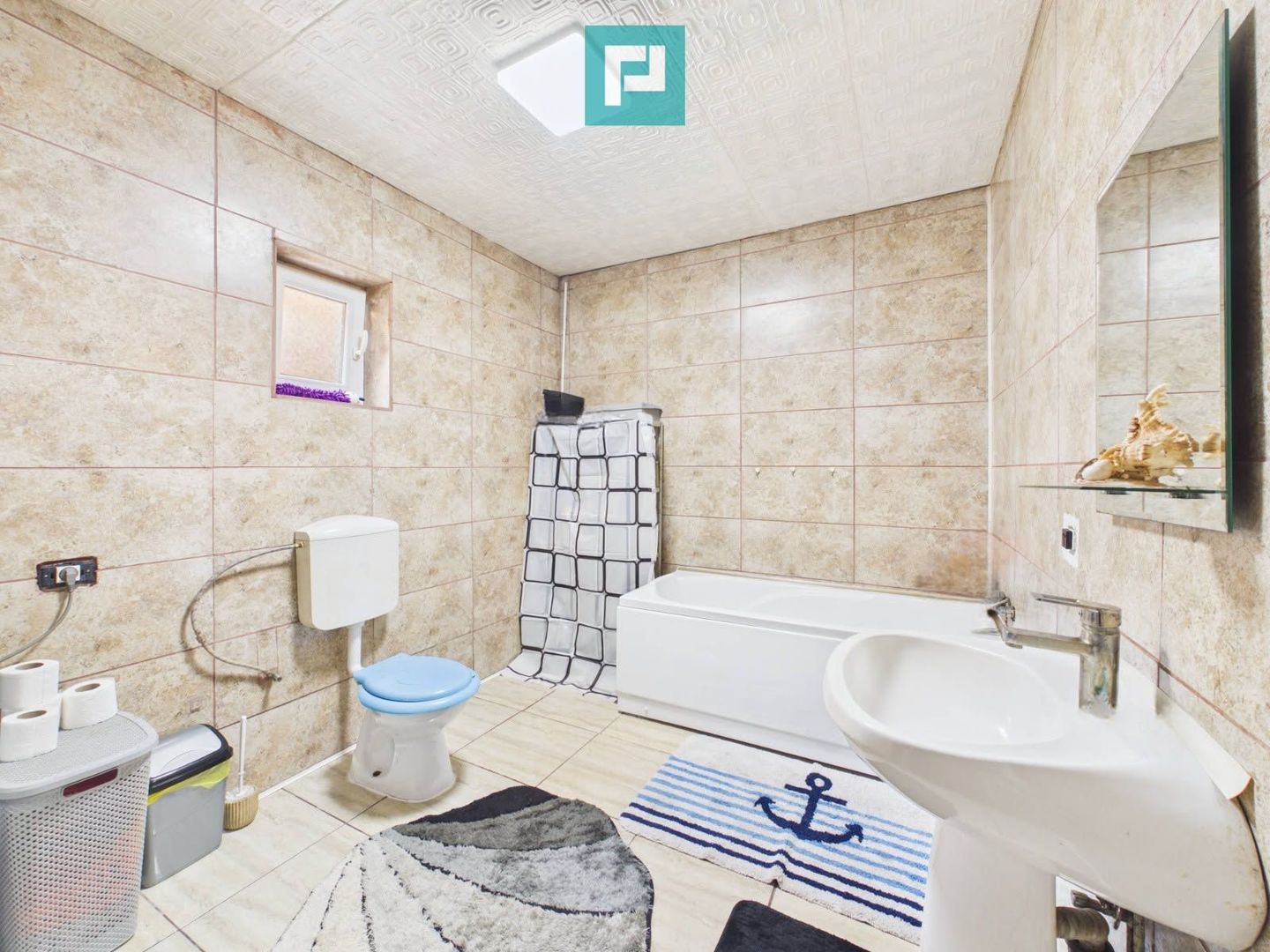Casă P+E cu două apartamente, zona Drăgășani - Poză 7