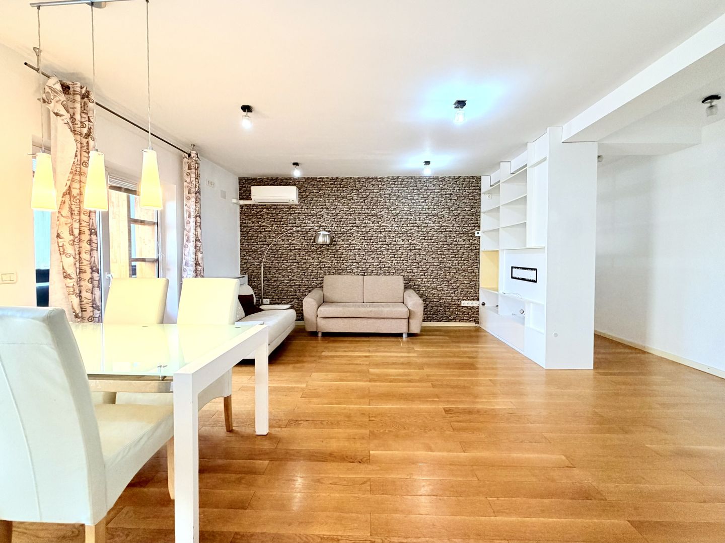 Apartament elegant -curte proprie - garaj - Poză 10