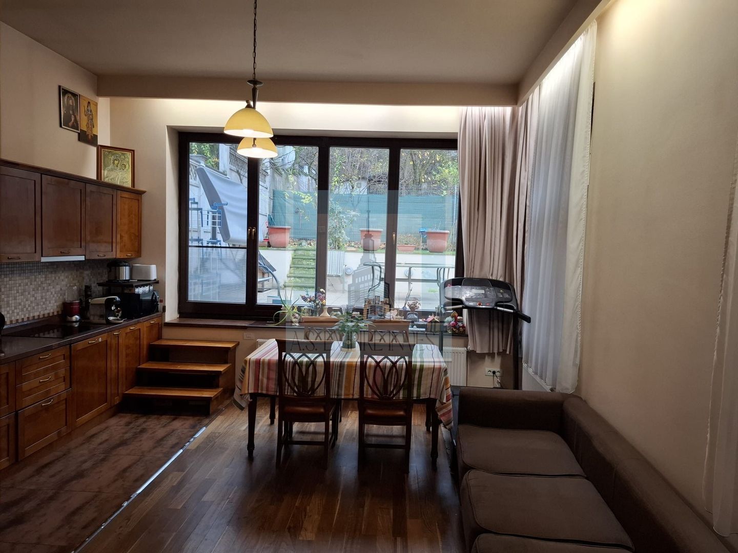 Apartament 4 camere decomandat - zona Centrul Istoric - Poză 8