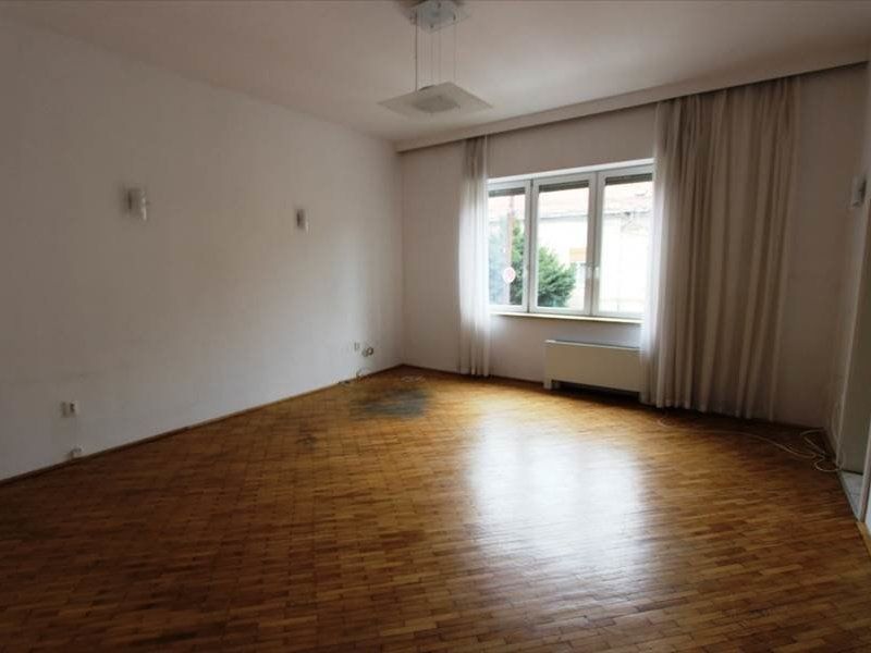 Vila spatioasa pentru birouri in zona centrala - Poză 6