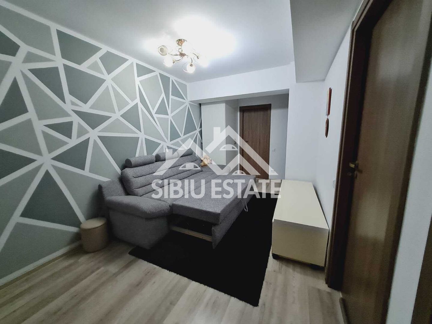Apartament de vanzare cu 2 camere etaj 3 -Cartier Turnisor - Poză 2