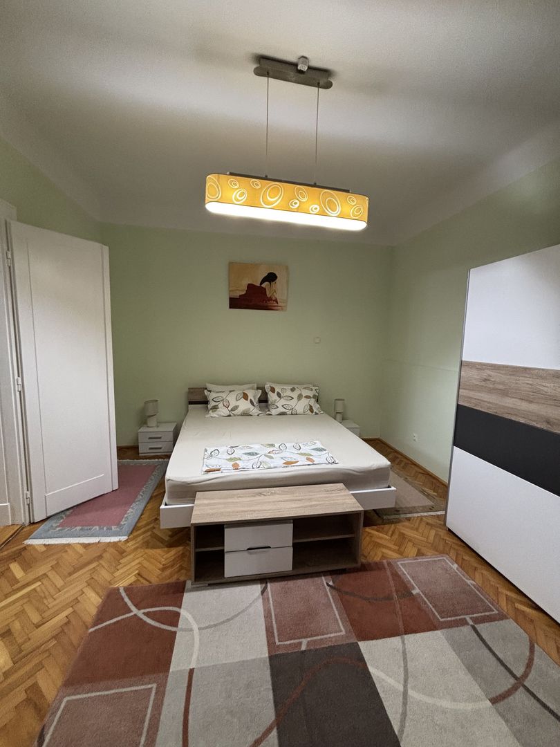 Vilă de închiriat zona Parvan - Poză 29