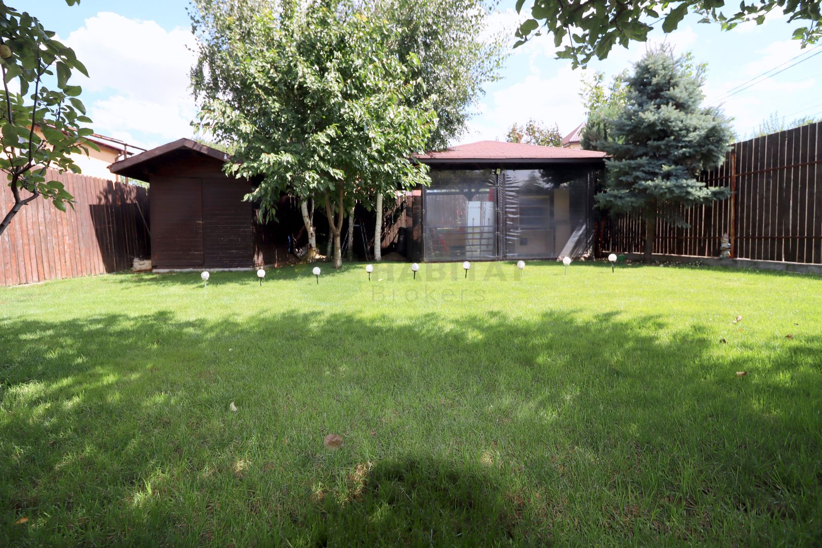 Vilă Individuală cu o curte generoasa zona Aparatorii Patriei - Poză 38