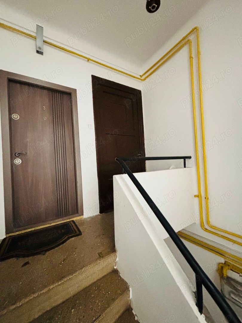 Vanzare apartament 3 camere - Poză 1