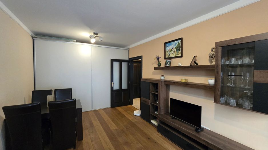 Apartament 2 camere, Zona Ronat, Mobilat si Utilat complet, Loc de parcare - Poză 2