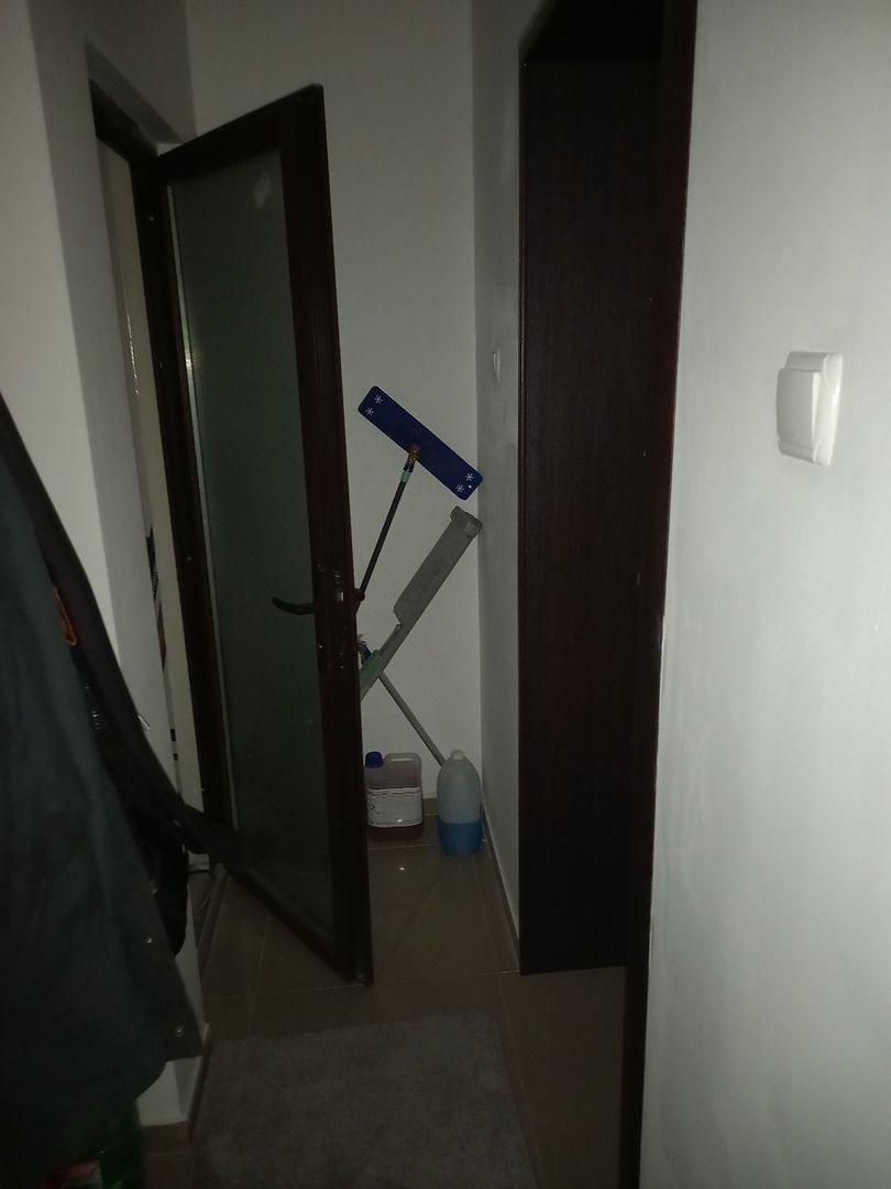 BRASADAS vinde casa in zona TITULESCU cu 5 camere si teren 350mp - Poză 9
