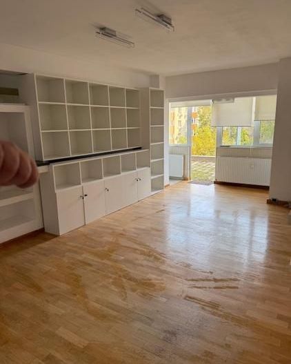 BRASADAS inchiriaza ap 3 cam birou/locuit - terasa - Unirii. - Poză 4