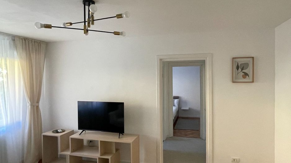 Apartament-2 camere-Super Pozitie - Poză 2