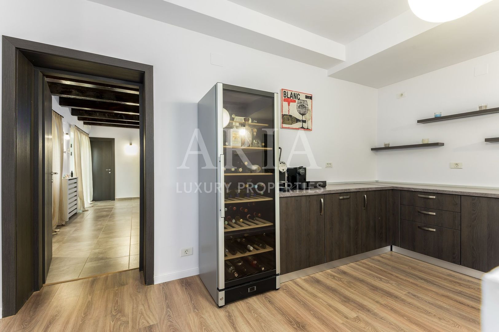 VILA SNAGOV WATERFRONT - PISCINA - PONTON 40M DESCHIDERE LA LAC - Poză 16