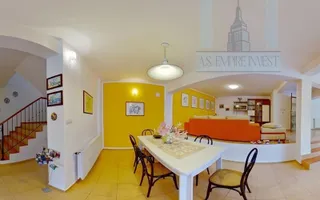 Vilă deosebită cu 6 camere în zona Şchei, Braşov - Poză 12