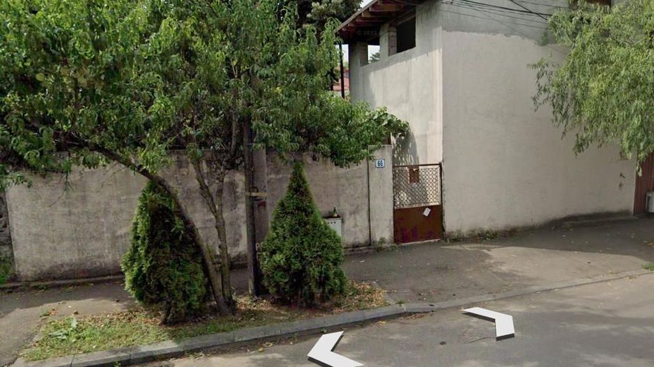 Vand casă cu teren. - Poză 1