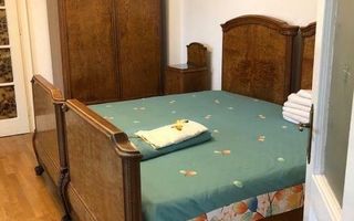 Apartament în vilă, zonă centrală, parcare - Poză 10
