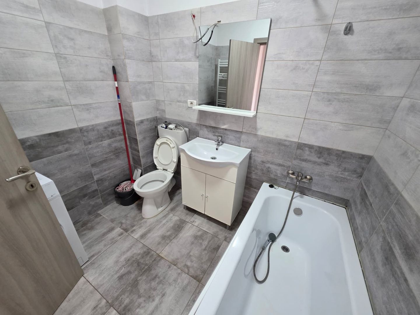 AP. 2 CAMERE MARULUI - 62 MP, PARCARE CADASTRATA INCLUSA, COMISION 0% - Poză 5