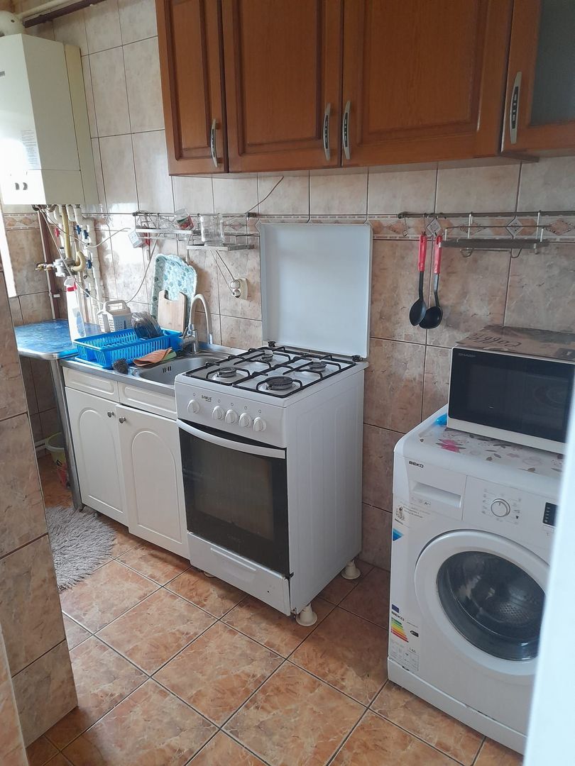 Mansarda  situata in Micro 21, cu balcon si vedere la Dunare - Poză 6