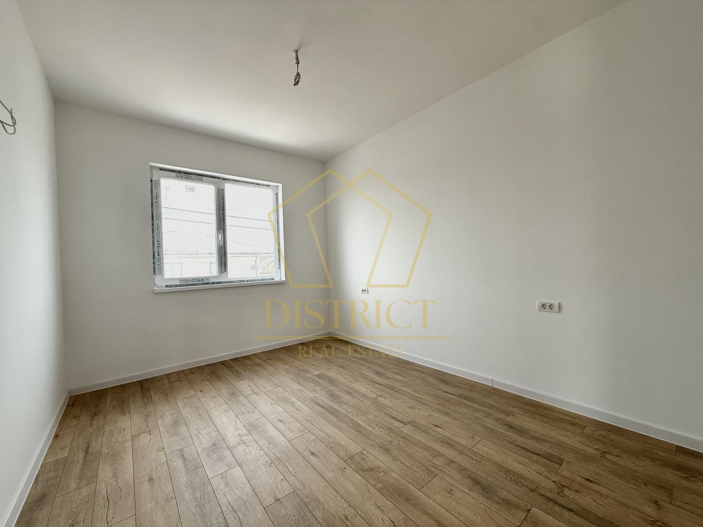 Duplex spatios cu 4 camere 109 mp | Mosnita Veche - Poză 5