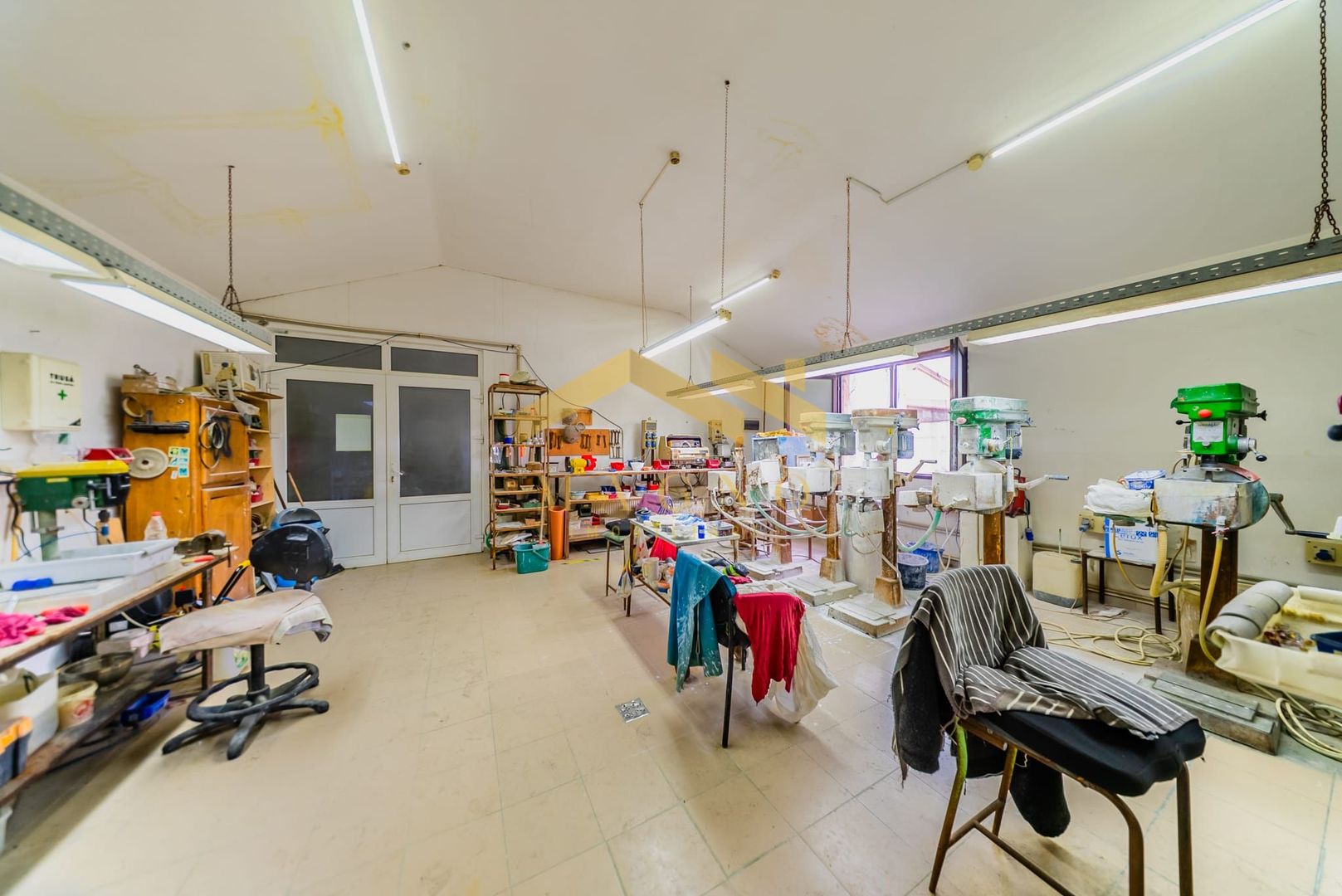 Bloc cu 12 Apartamente si Hala Industriala-Oferta Speciala/Sannicolau - Poză 7