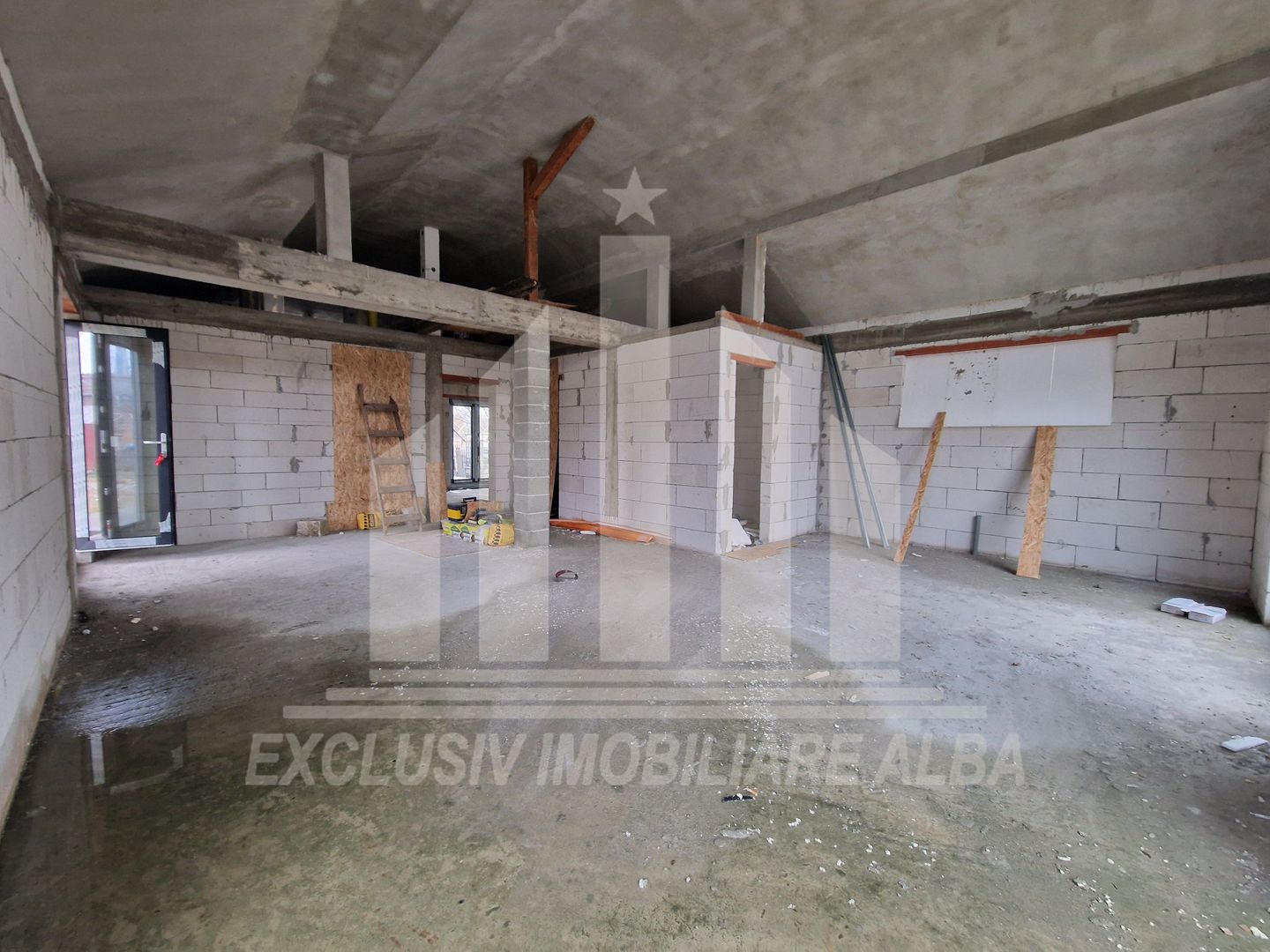 Casa de vanzare | 140 mp | 2700 mp teren | Oarda - Poză 1