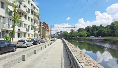 Apartament 2 camere in zona Parcului Central!