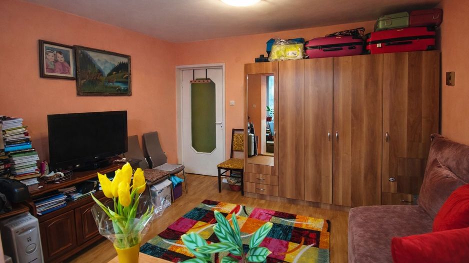 Apartament 3 camere spațios zona Tudor (Sârguinței) - Poză 3