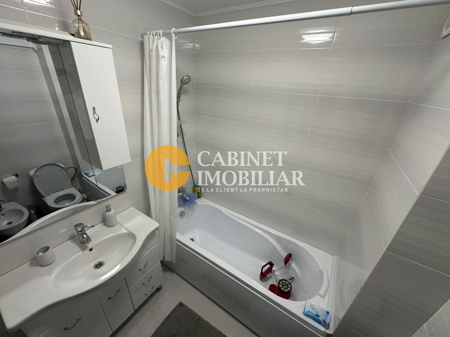 Apartament 2 camere-etaj intermediar- Rond Mall Moldova - Poză 6