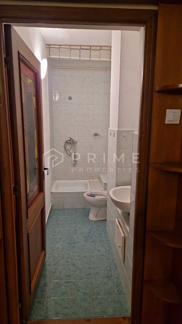Apartament 3 camere – proaspăt renovat – zona 7 Noiembrie - Poză 8