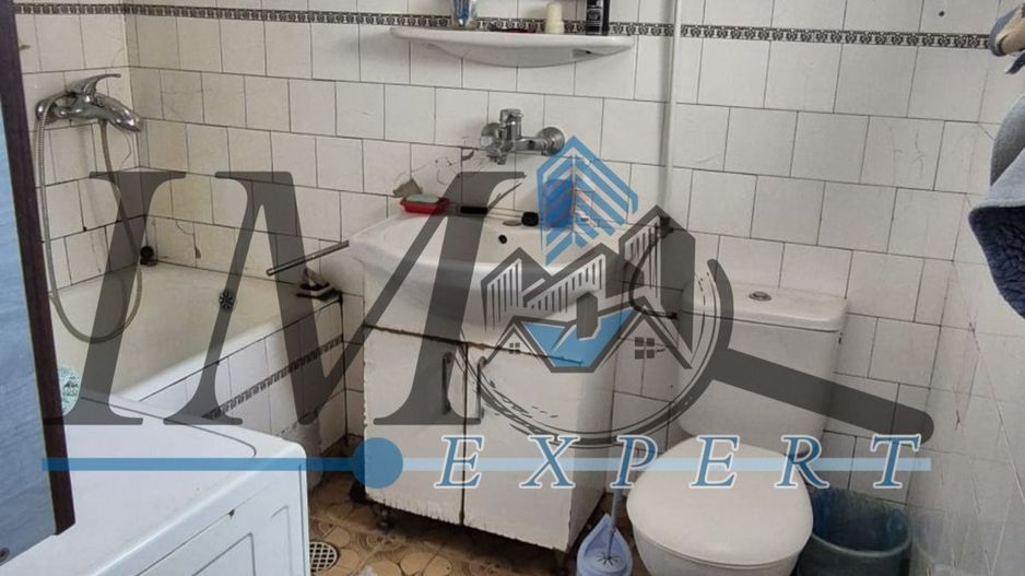 Casa ,curte și gradina.Teren cu 2700 mp. - Poză 5