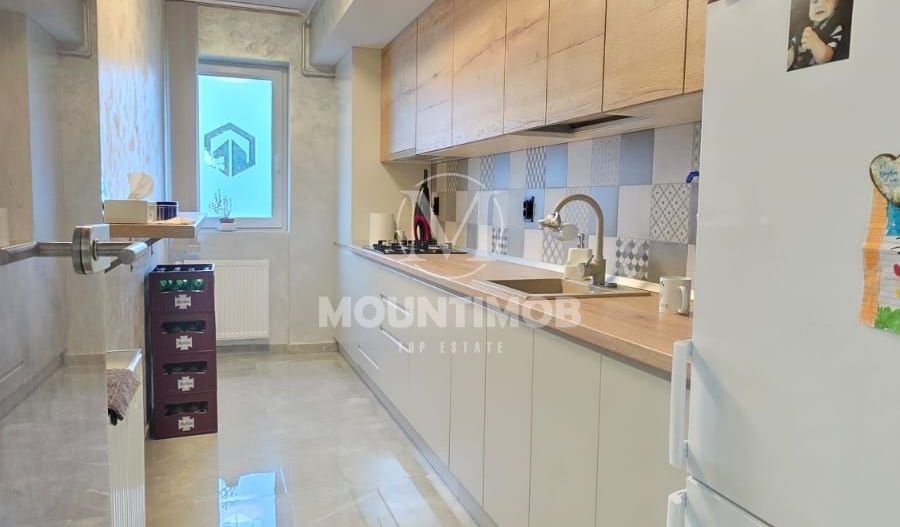 Birou Utilat si Mobilat, loc de parcare, Tractorul/Brasov - Poză 6