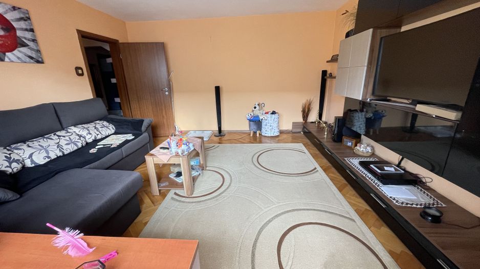 Apartament cu trei camere -zona Matei Basarab - Poză 1