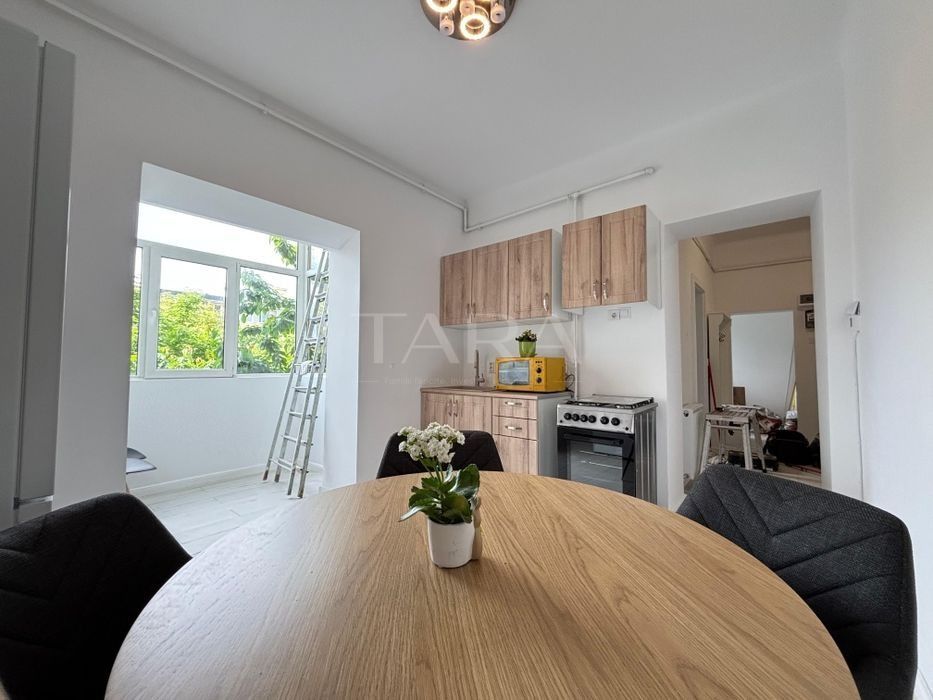 Apartament 2 camere renovat, zonă semicentrală - Poză 2