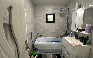 Apartament cu 3 camere, renovat modern, mobilat si utilat, zona CENTRU; - Poză 7