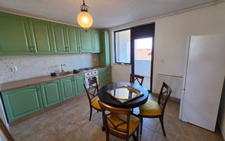 Apartament 5 camere, renovat, 68 mp utili + mansarda 52 mp,  Cetate - Poză 3