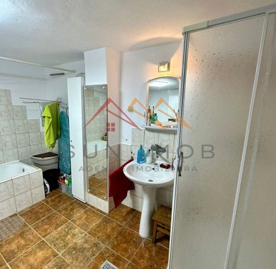 Casa 3 camere, central, mobilata, utilata, Campina, Prahova - Poză 16