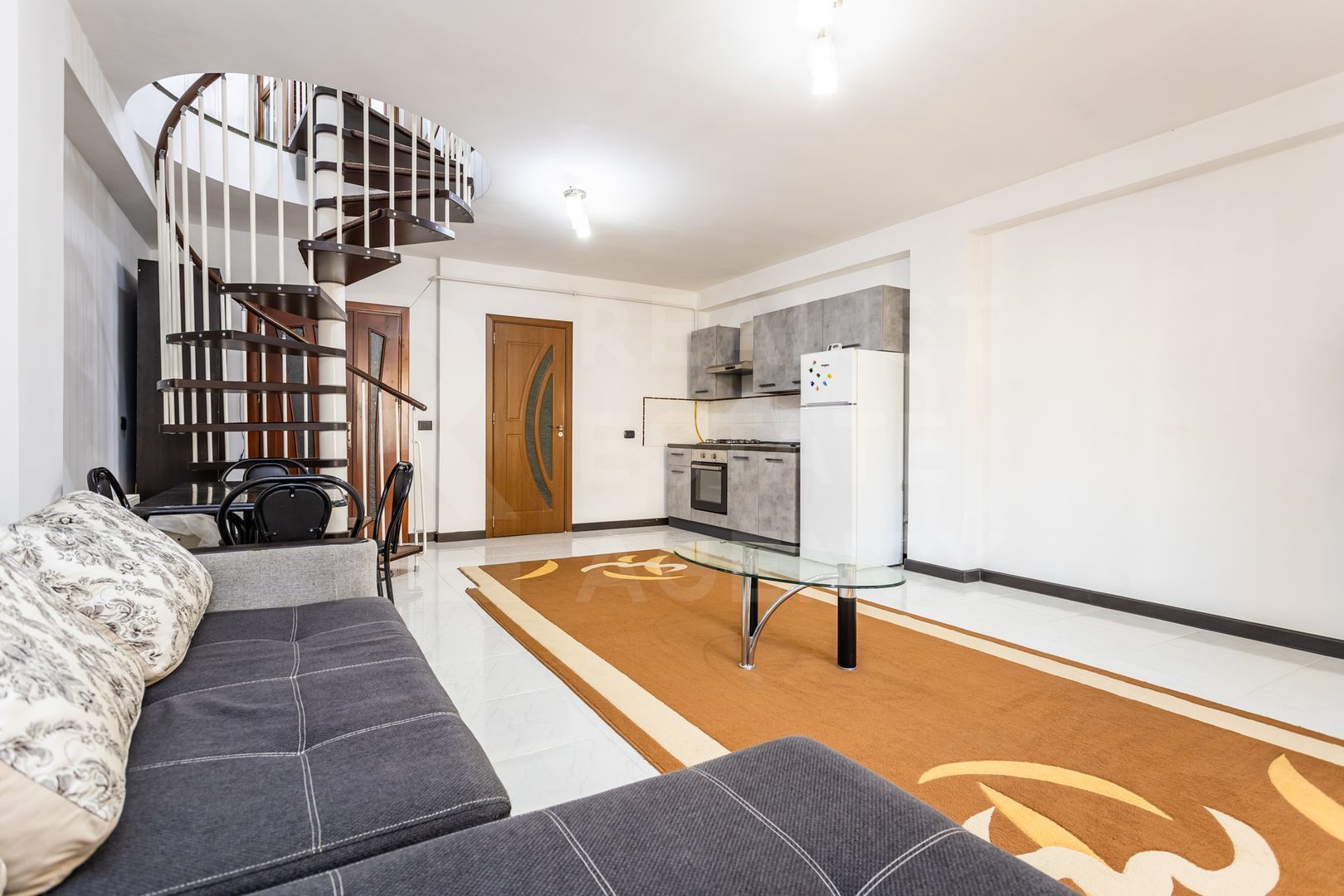 Chirie, apartament, 2 camere, strada Alexei Şciusev, Centru - Poză 1