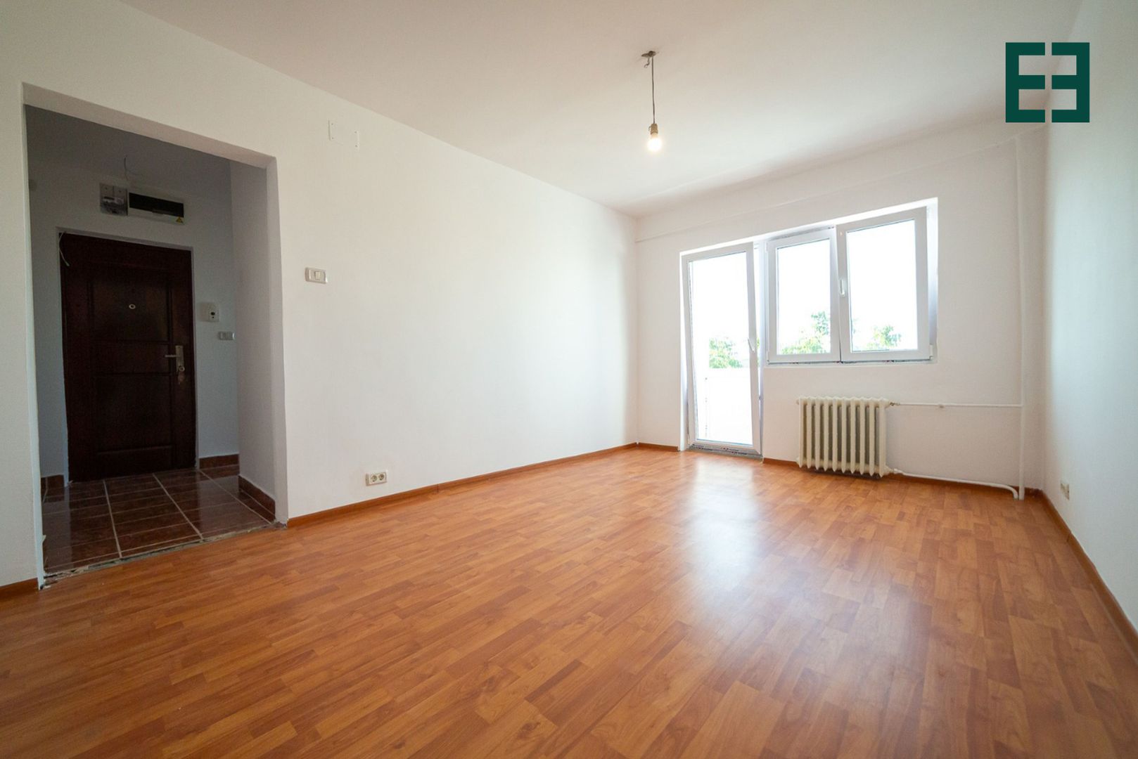 Apartament cu 3 camere etajul 4 - Cartierul A. Vlaicu - Arad - Poză 1