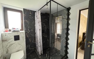 Casa cu 5 camere  I Curte 920 mp  I Tocile - Poză 9