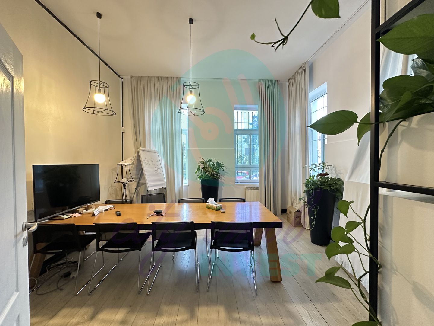 Casă renovată și consolidată, ideală pentru birouri sau activități comerciale - Poză 16