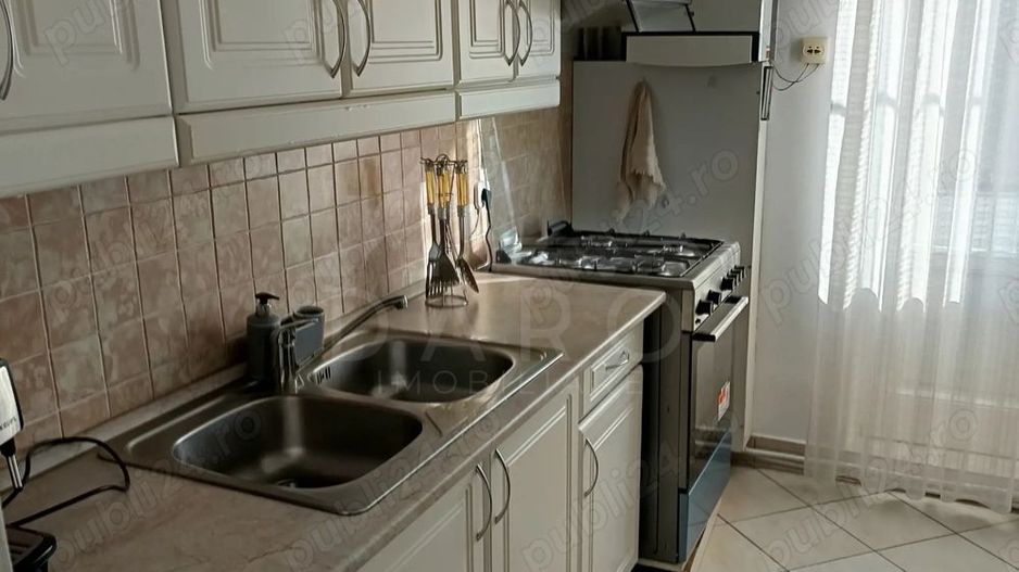 Vând apartament cu 2 camere în Tg Mureș, zonă centrală - Poză 5