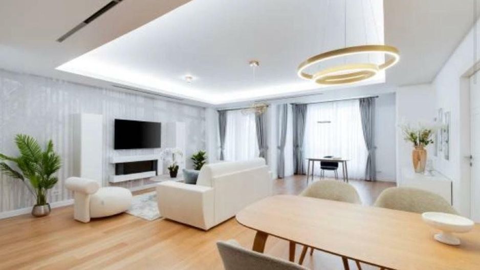 Apartament spatios de vanzare | Herastrau 2 camere + logie - Poză 1