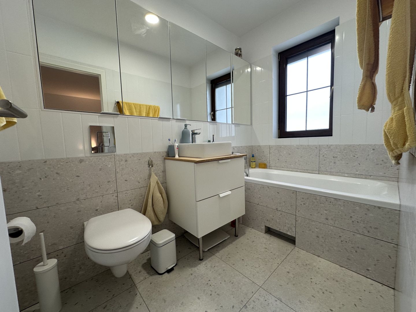 Casa deosebita intr-un cartier privat cu bariera - Poză 43