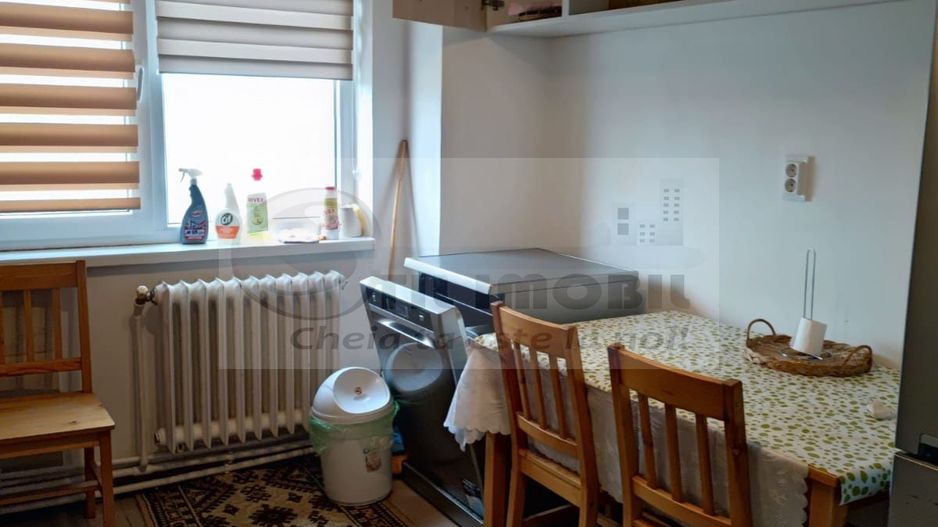 Apartament 3 camere decomandat de închiriat – Podu Roș - Poză 4