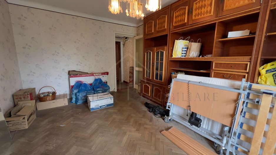 Apartament de vânzare pentru investitie - Poză 2