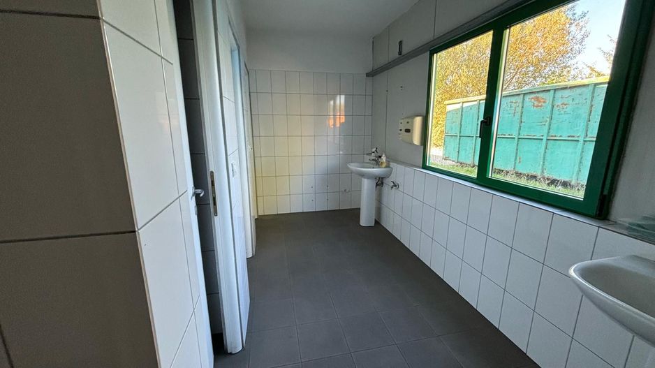 Hala 5000 mp dotata pentru productie si depozitare ISU categoria D - Poză 33