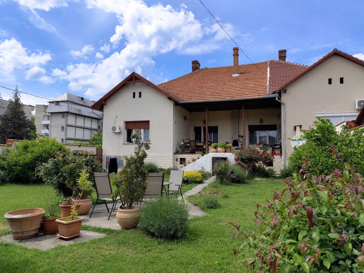 Casa cu 4 camere de vanzare in zona centrala – Louis Pasteur, Oradea - Poză 1