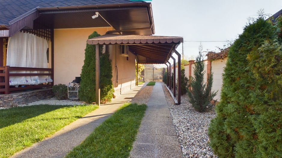 Casă pe Strada Oituz - Poză 3