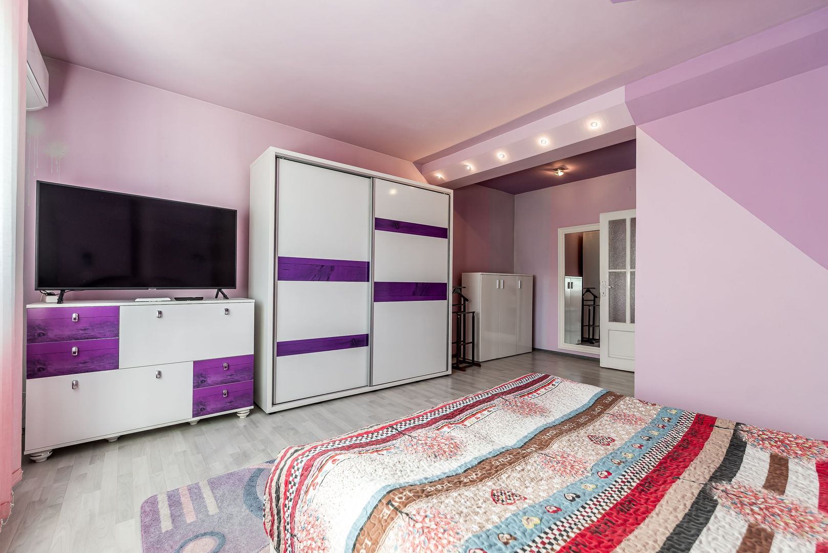 Casă spațioasă în mijlocul orasului, Str. Constantin Brâncuși - Poză 4