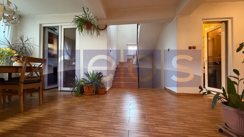 VANARE CASA | 150 MP LOCUIBILI | TEREN 400 MP | PANOURI FOTOVOLTAICE 8 KW | - Poză 3