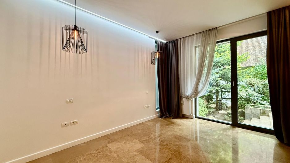 Refined Luxury Residence | Exclusive Villa with Private Spa - Poză 14